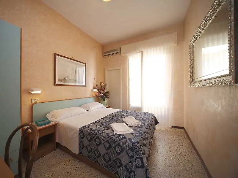 Hotel Villa Katia 里米尼